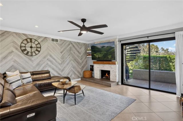 27871 Esporlas 27, Mission Viejo, CA 92692