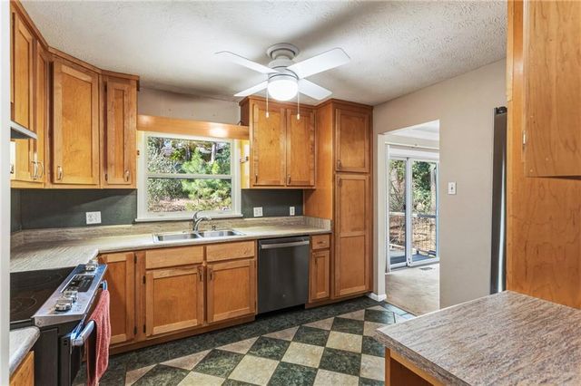 3194 Isoline SE Way, Smyrna, GA 30080