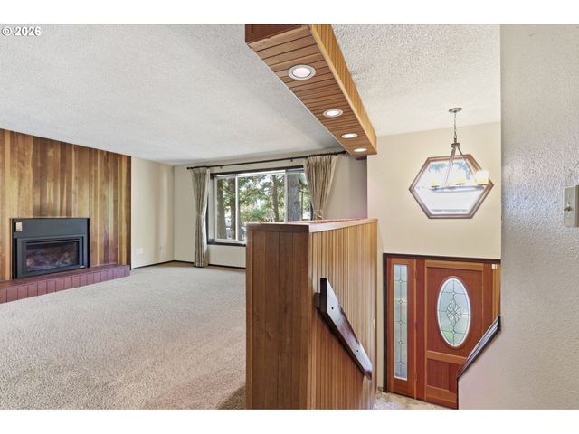 2018 Se BEAVER CREEK Ln, Troutdale, OR 97060