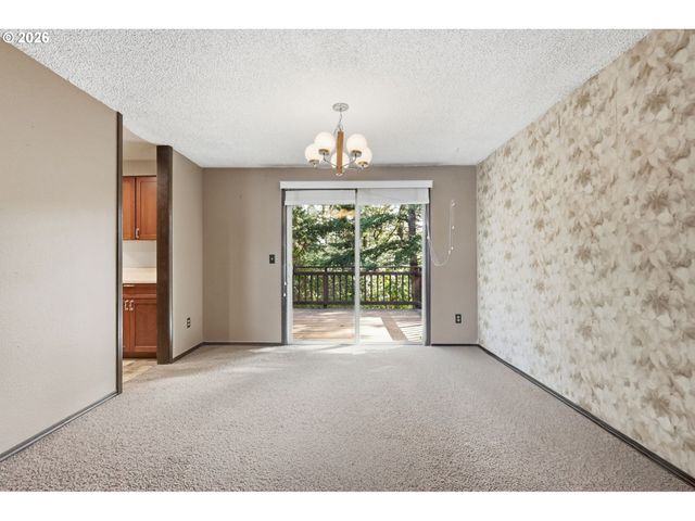 2018 Se BEAVER CREEK Ln, Troutdale, OR 97060
