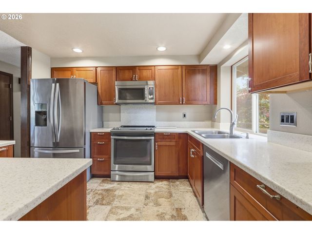 2018 Se BEAVER CREEK Ln, Troutdale, OR 97060