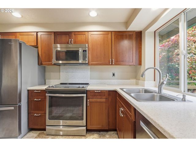 2018 Se BEAVER CREEK Ln, Troutdale, OR 97060
