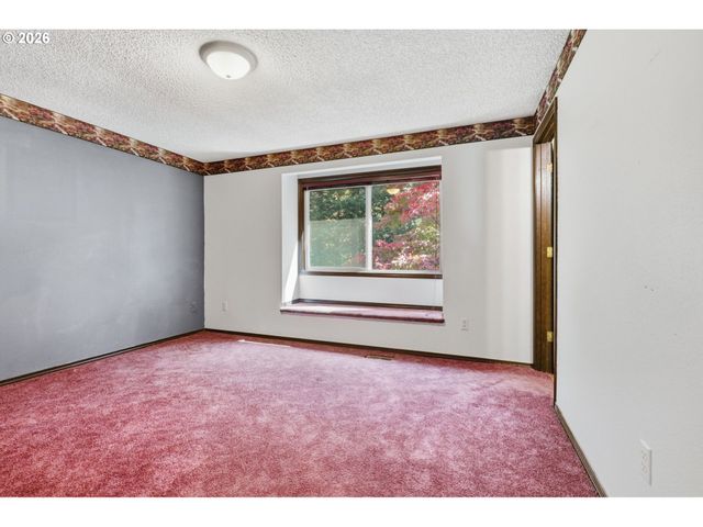 2018 Se BEAVER CREEK Ln, Troutdale, OR 97060