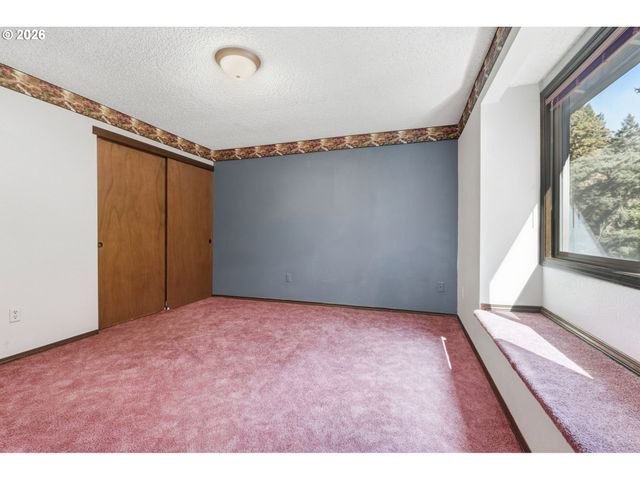 2018 Se BEAVER CREEK Ln, Troutdale, OR 97060