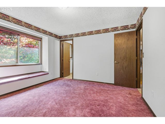 2018 Se BEAVER CREEK Ln, Troutdale, OR 97060