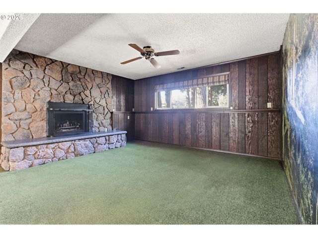 2018 Se BEAVER CREEK Ln, Troutdale, OR 97060