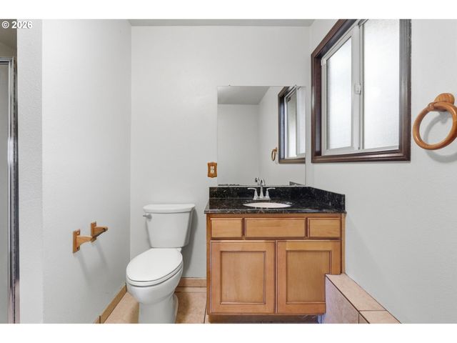 2018 Se BEAVER CREEK Ln, Troutdale, OR 97060