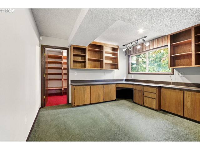 2018 Se BEAVER CREEK Ln, Troutdale, OR 97060