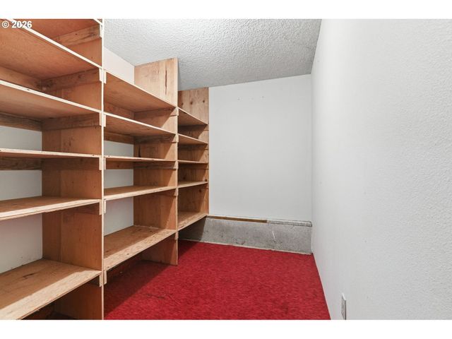 2018 Se BEAVER CREEK Ln, Troutdale, OR 97060