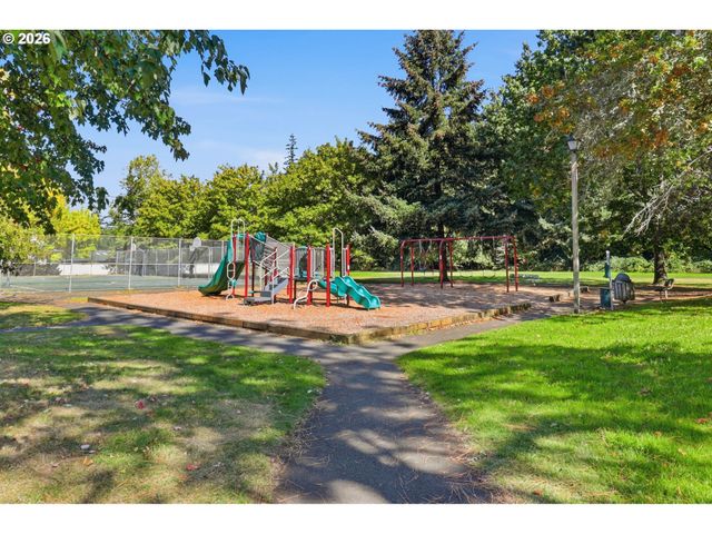 2018 Se BEAVER CREEK Ln, Troutdale, OR 97060