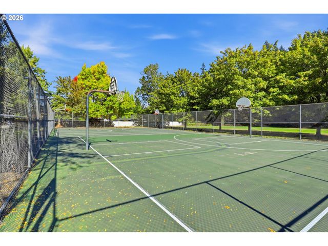 2018 Se BEAVER CREEK Ln, Troutdale, OR 97060