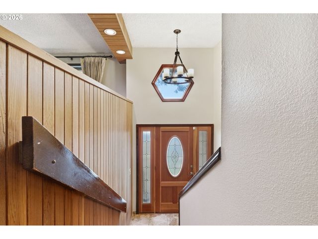 2018 Se BEAVER CREEK Ln, Troutdale, OR 97060