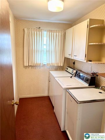 3865 ROSEWOOD Lane, Whitehall Twp, PA 18052