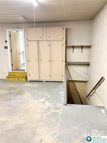 3865 ROSEWOOD Lane, Whitehall Twp, PA 18052