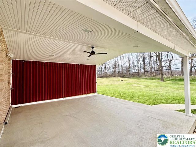 3865 ROSEWOOD Lane, Whitehall Twp, PA 18052