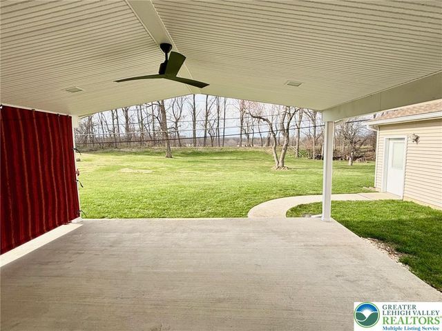 3865 ROSEWOOD Lane, Whitehall Twp, PA 18052