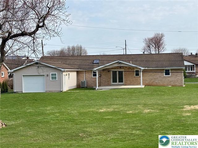 3865 ROSEWOOD Lane, Whitehall Twp, PA 18052