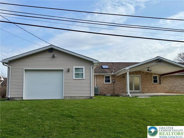 3865 ROSEWOOD Lane, Whitehall Twp, PA 18052