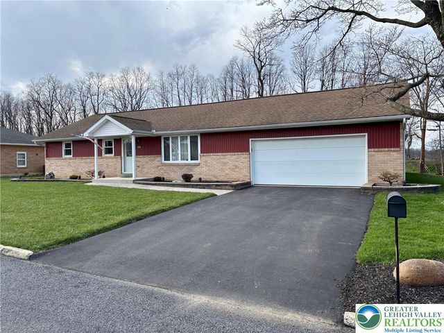 3865 ROSEWOOD Lane, Whitehall Twp, PA 18052