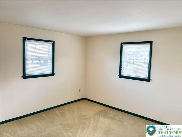 3865 ROSEWOOD Lane, Whitehall Twp, PA 18052