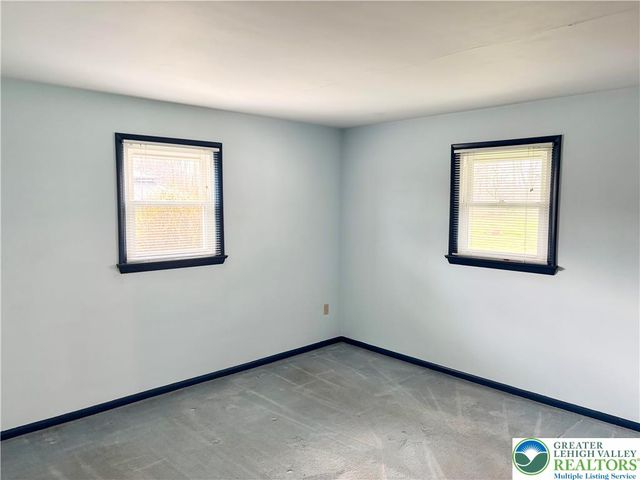 3865 ROSEWOOD Lane, Whitehall Twp, PA 18052