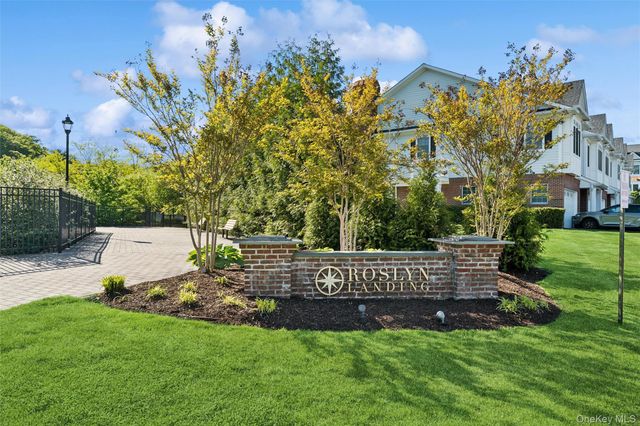 1001 Mill Creek N, Roslyn, NY 11576