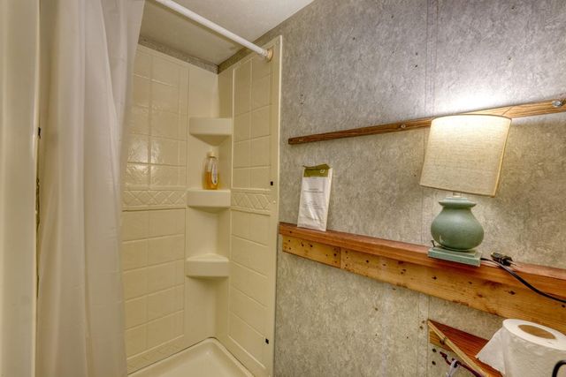 463 Wahu Hu Drive, Hiawassee, GA 30546