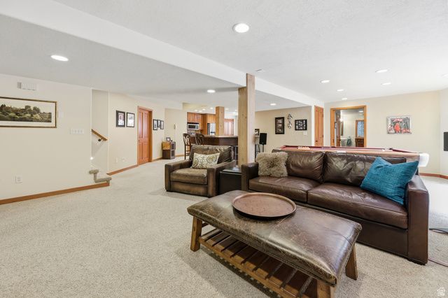 2515 W JORDAN CT, Taylorsville, UT 84129