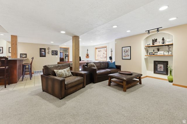 2515 W JORDAN CT, Taylorsville, UT 84129