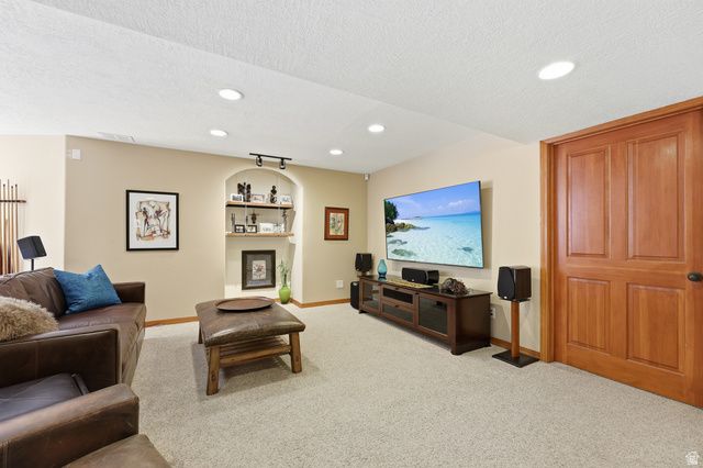 2515 W JORDAN CT, Taylorsville, UT 84129