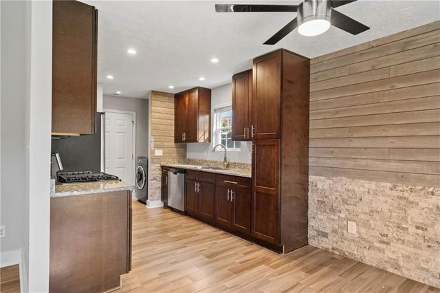 1245 Hillcrest Glenn Circle, Sugar Hill, GA 30518