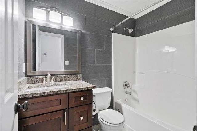 1245 Hillcrest Glenn Circle, Sugar Hill, GA 30518