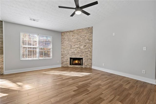 1245 Hillcrest Glenn Circle, Sugar Hill, GA 30518