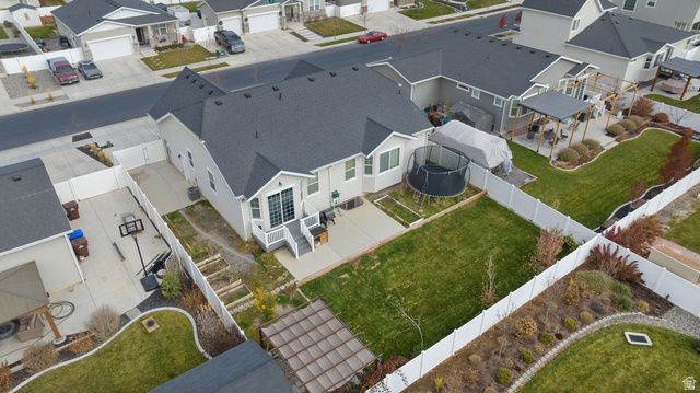 1502 E LOWE PEAK DR, Eagle Mountain, UT 84005