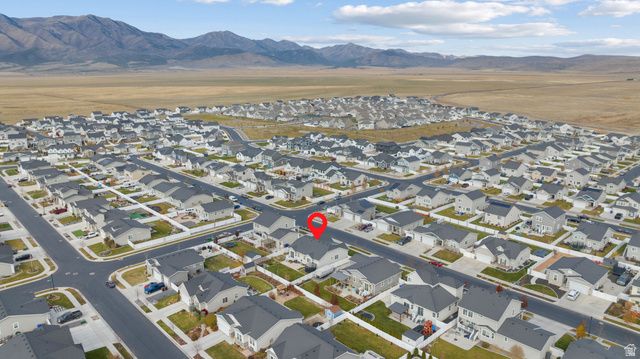 1502 E LOWE PEAK DR, Eagle Mountain, UT 84005