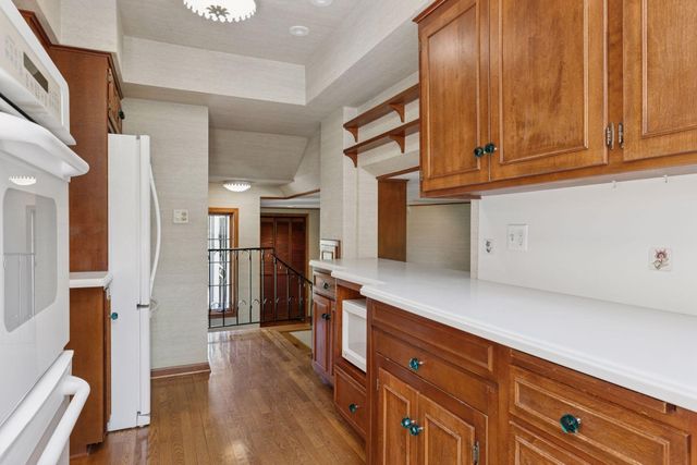 7 Montcalm Court, Saint Paul, MN 55116