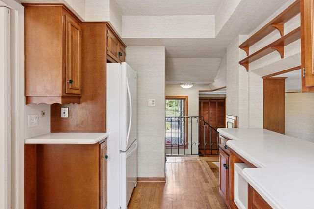 7 Montcalm Court, Saint Paul, MN 55116