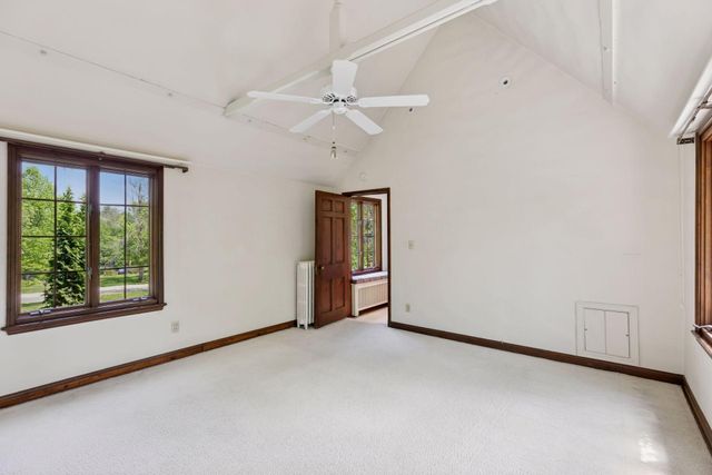 7 Montcalm Court, Saint Paul, MN 55116