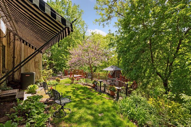 7 Montcalm Court, Saint Paul, MN 55116