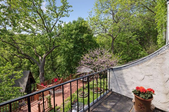 7 Montcalm Court, Saint Paul, MN 55116
