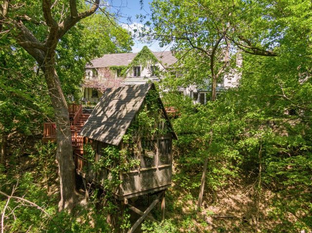 7 Montcalm Court, Saint Paul, MN 55116