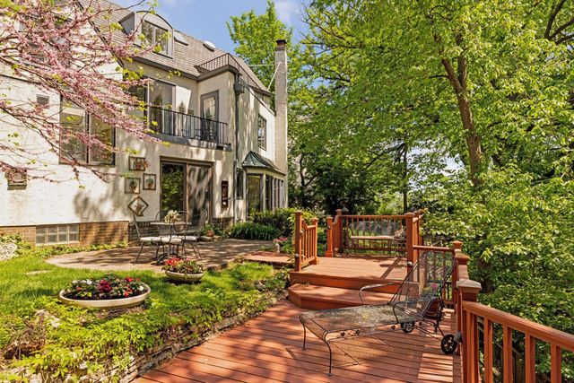 7 Montcalm Court, Saint Paul, MN 55116