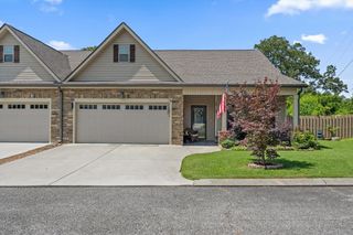 77 Peachstone Lane, Rossville, GA 30741