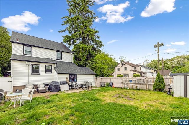 384 Woods Road, Teaneck, NJ 07666