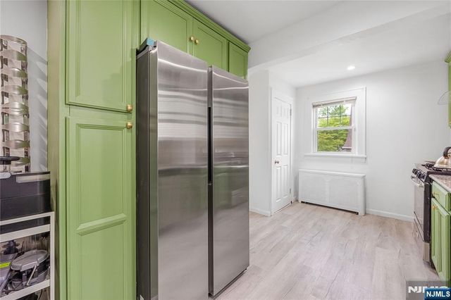 384 Woods Road, Teaneck, NJ 07666