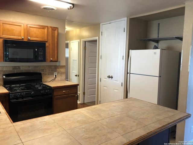 151 RANCH VALLEY DR, San Antonio, TX 78227