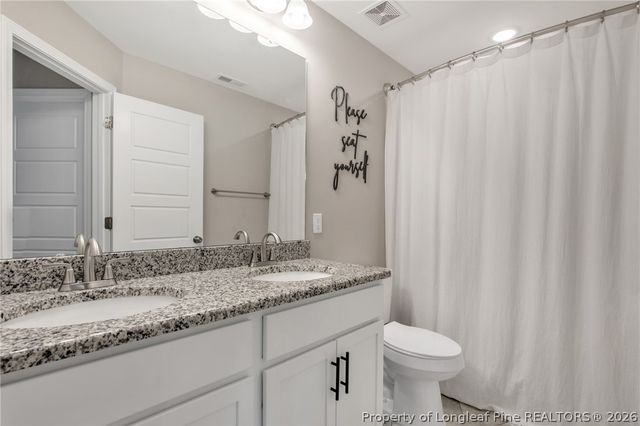 32 Finch Lane, Parkton, NC 28371