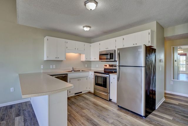 62 Bermuda Landing Place, N Topsail Beach, NC 28460