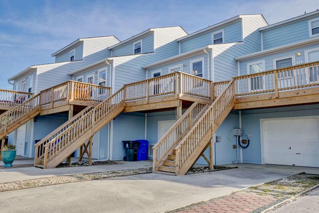 62 Bermuda Landing Place, N Topsail Beach, NC 28460