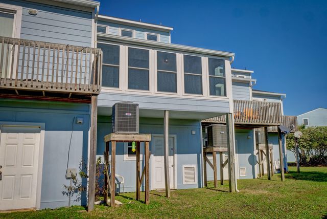 62 Bermuda Landing Place, N Topsail Beach, NC 28460